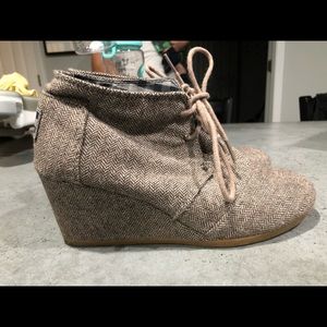 Toms herringbone booties